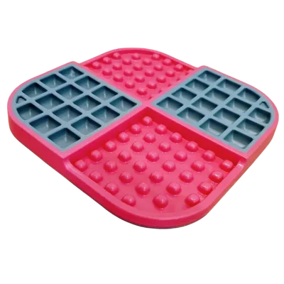 Tapis de léchage chien LickiMat Slomo